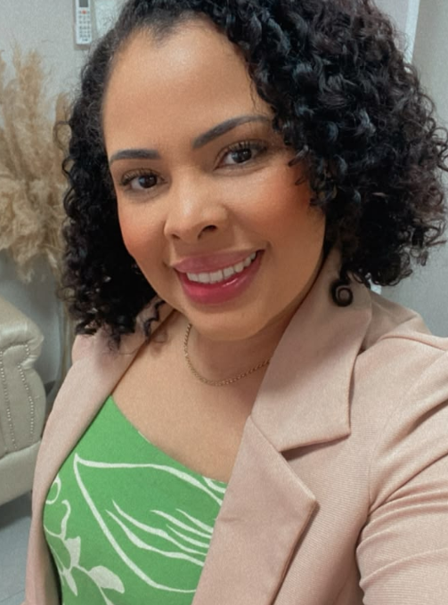 Profa. Leticia Dini